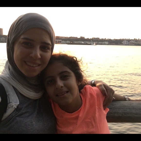 Meet your Posher, Anoud - Picture 1 of 1